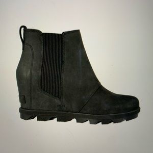 NWT Sorel Joan of ArcticII black wedge bootie